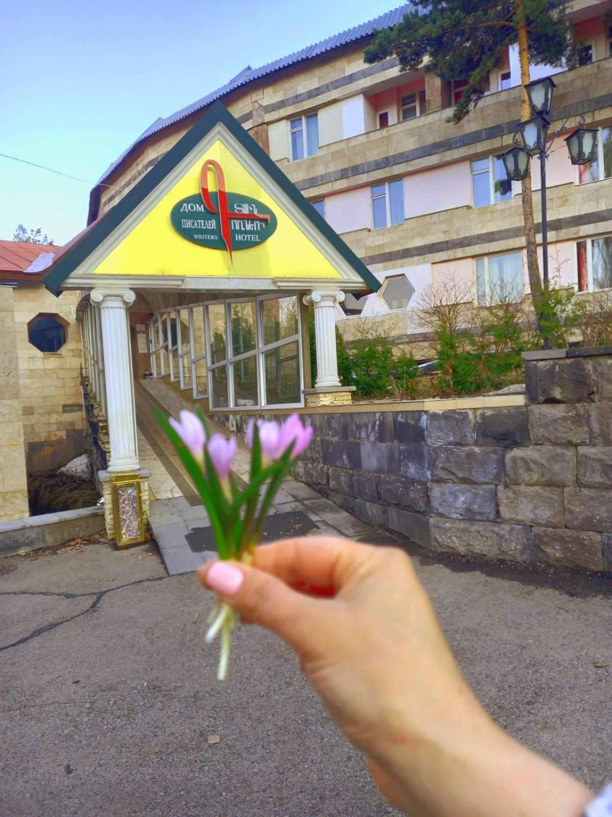 מלון Дом Писателей Цахкадзора מראה חיצוני תמונה